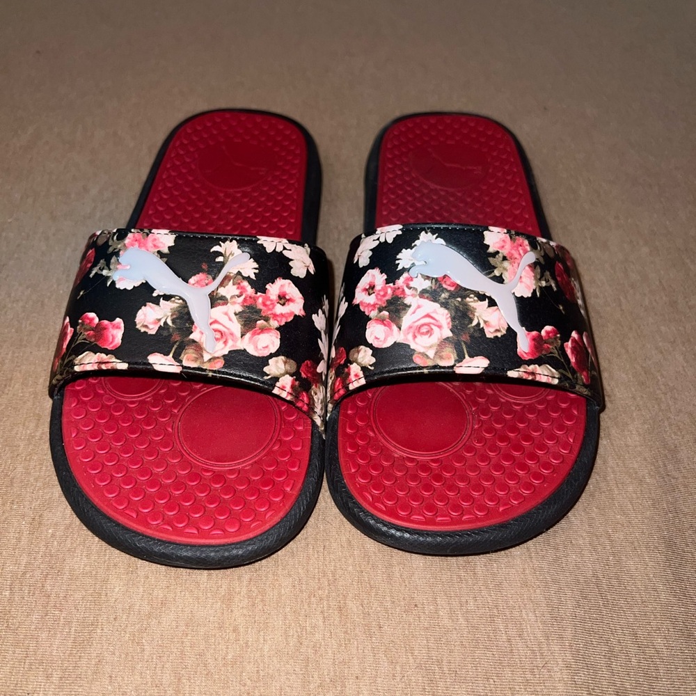 Like New Puma Slides Size 7